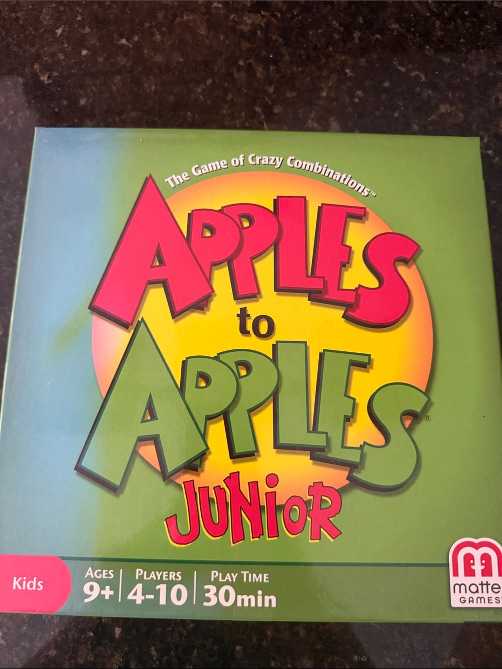 Apples to Apples Junior 9+ Family Party Game, NEW CONDITION